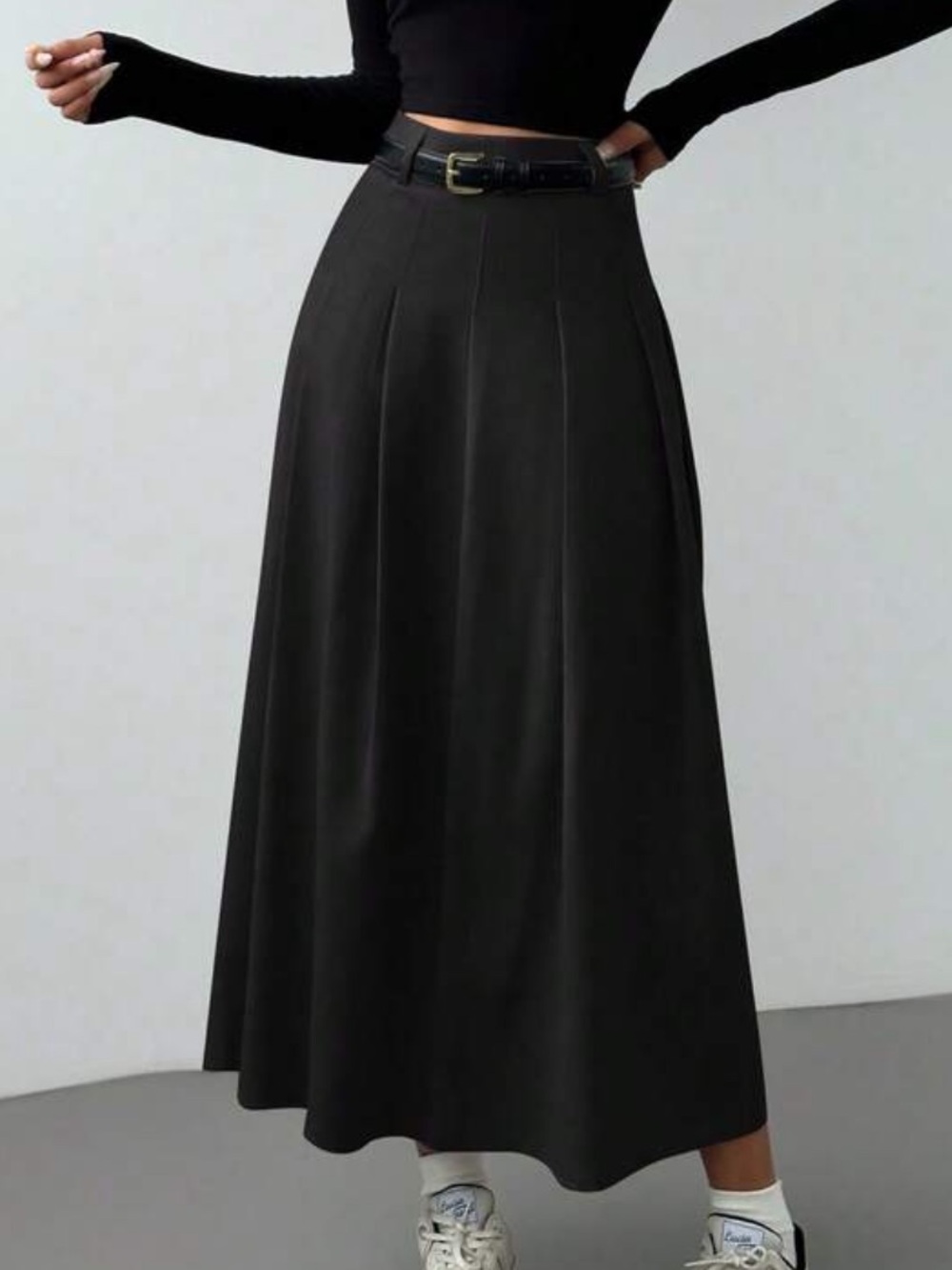 Women’s black M skirt